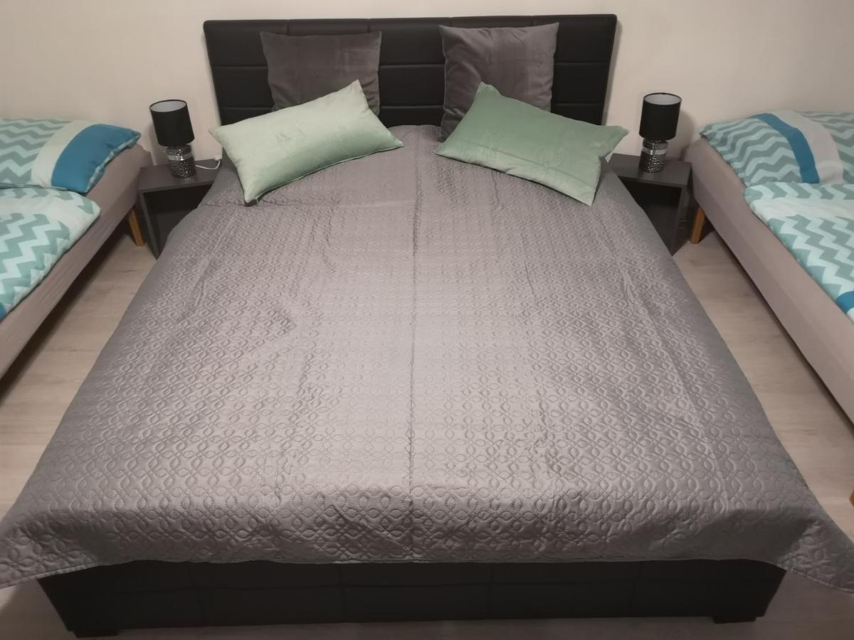 Family Apartments Mýto pod Ďumbierom Екстериор снимка